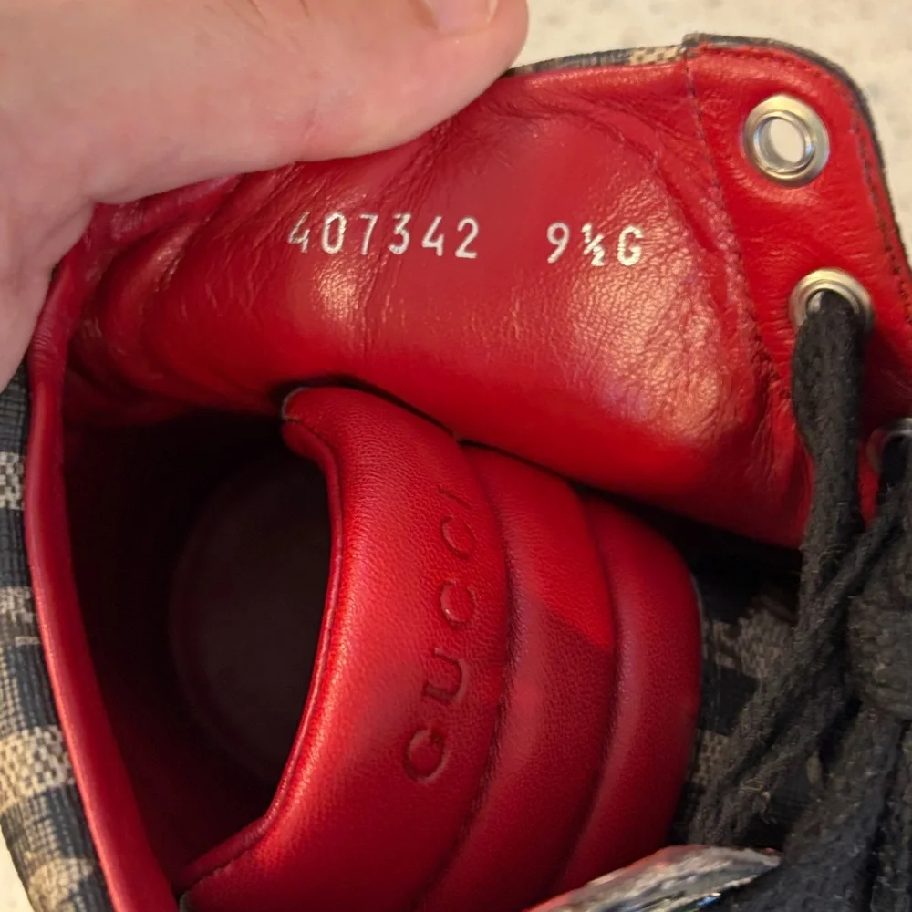 Gucci Red and Brown Interior Detail like new condition no scuffs or scratches. - Picture 9 of 9